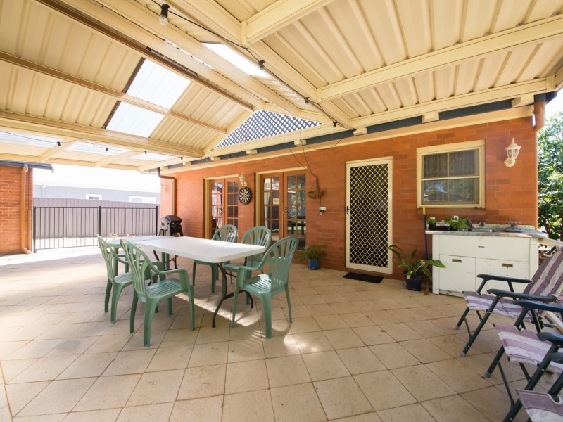 61 Sterling Street, Dubbo NSW 2830