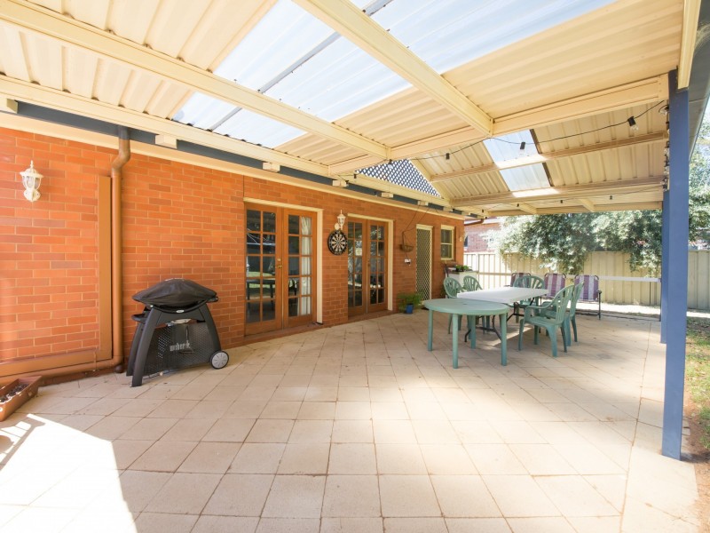 61 Sterling Street, Dubbo NSW 2830