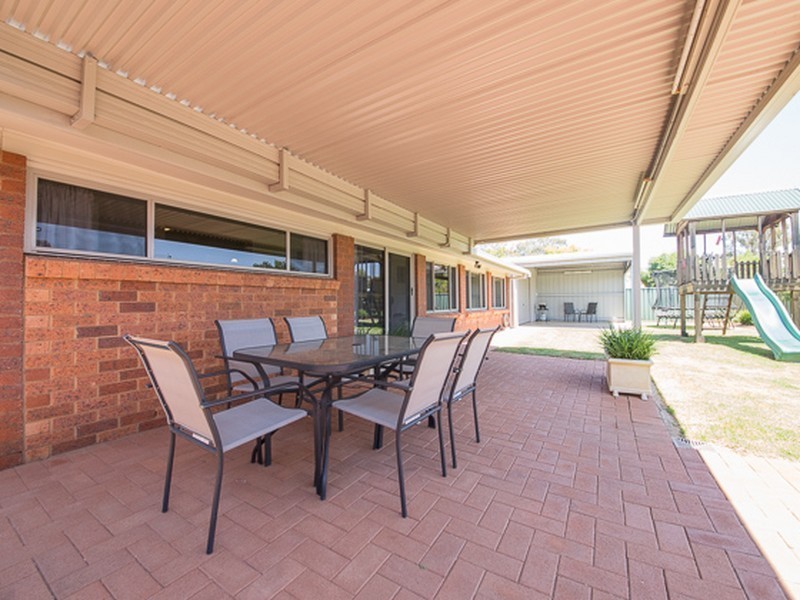 2 Nona Place, Dubbo NSW 2830