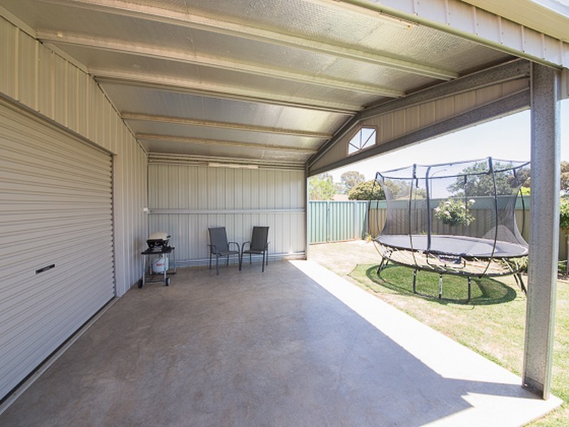 2 Nona Place, Dubbo NSW 2830