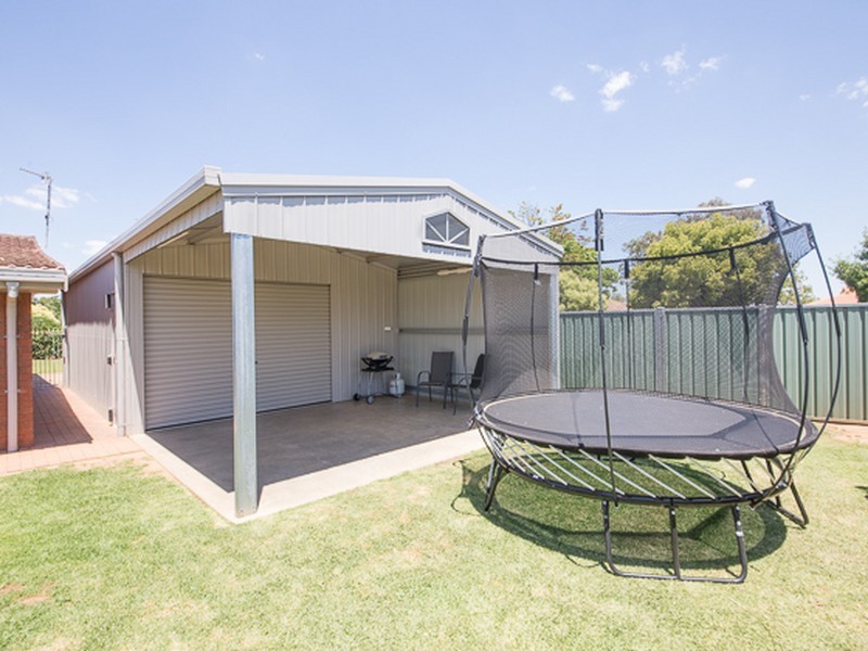 2 Nona Place, Dubbo NSW 2830