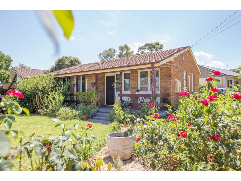 4 Armstrong Crescent, Dubbo NSW 2830