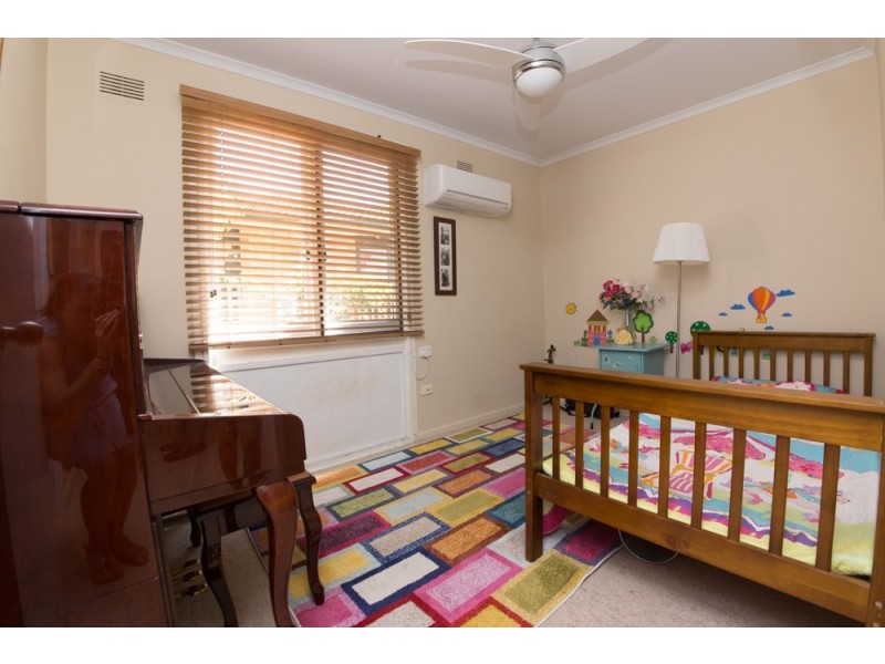 4 Armstrong Crescent, Dubbo NSW 2830