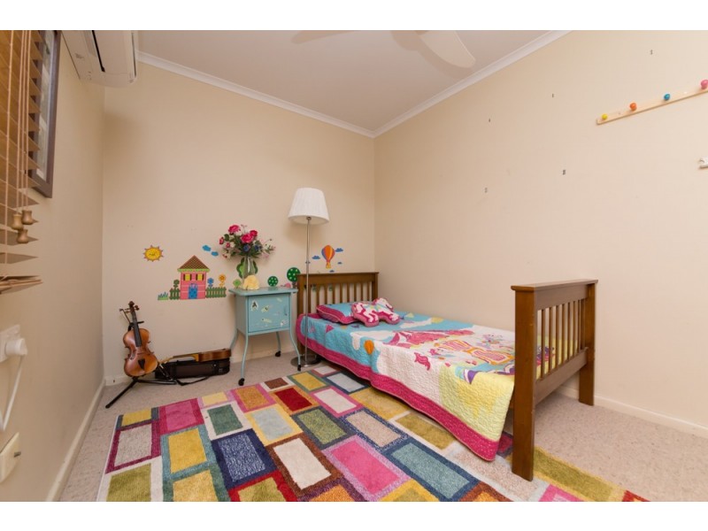 4 Armstrong Crescent, Dubbo NSW 2830