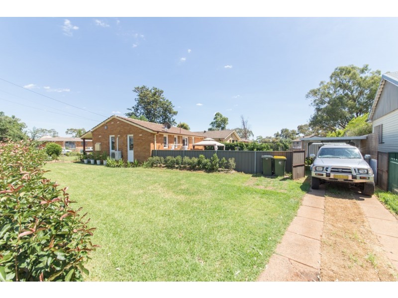 4 Armstrong Crescent, Dubbo NSW 2830