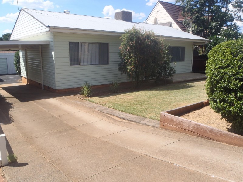 22 Banksia Crescent, Dubbo NSW 2830