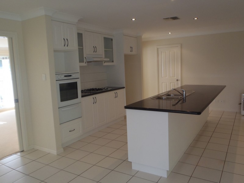 6 Robina Cresent, Dubbo NSW 2830