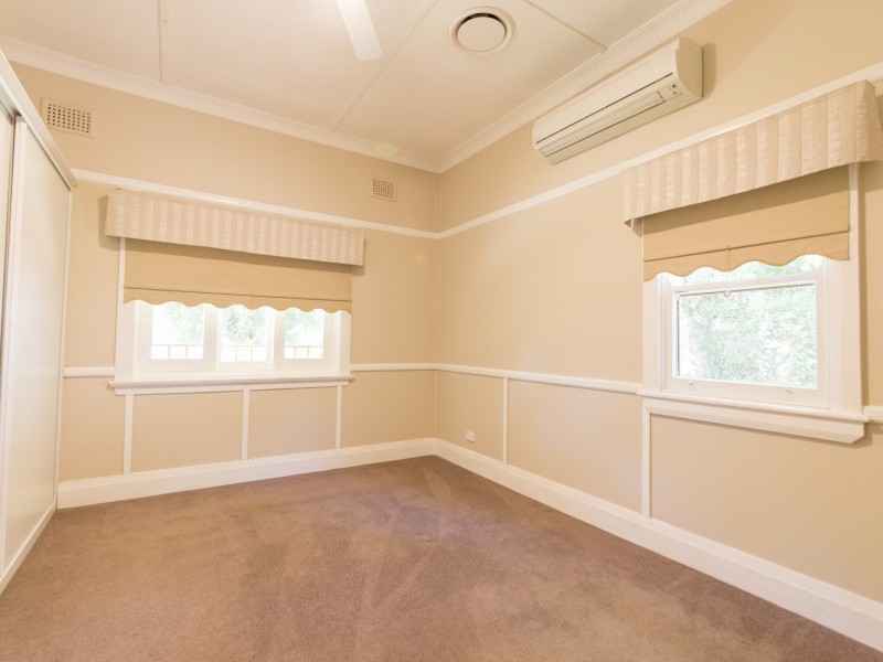 11 Dalton Street, Dubbo NSW 2830