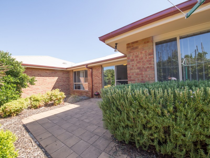 8/5 John Brass Place, Dubbo NSW 2830