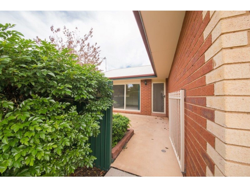 4/33-35 Boundary Road, Dubbo NSW 2830