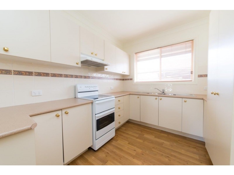 4/33-35 Boundary Road, Dubbo NSW 2830