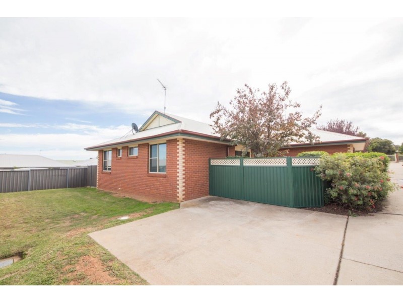 4/33-35 Boundary Road, Dubbo NSW 2830