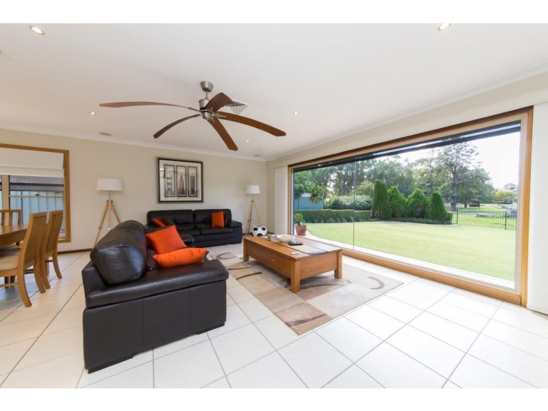 24 Turnberry Terrace, Dubbo NSW 2830