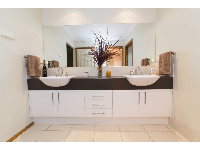 24 Turnberry Terrace, Dubbo NSW 2830
