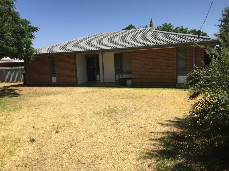 182 Bultje Street, Dubbo NSW 2830