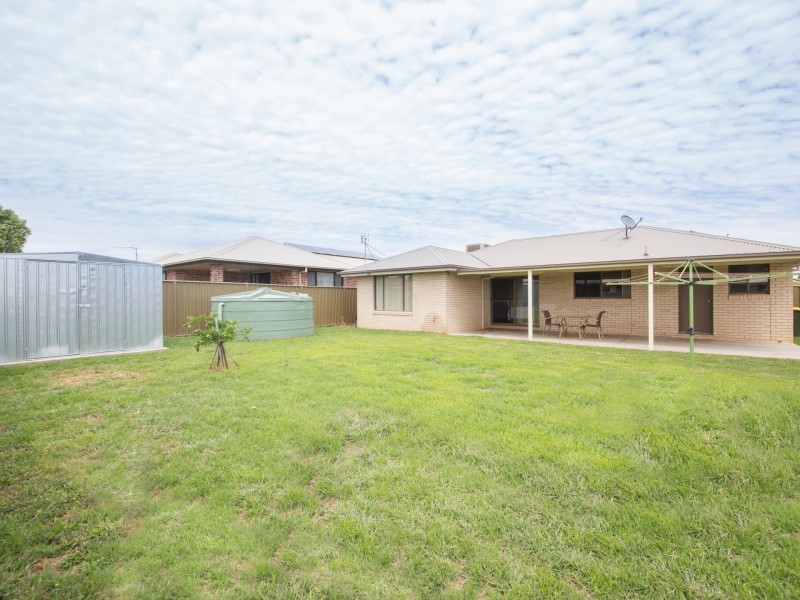 16 Arthur Summons Street, Dubbo NSW 2830