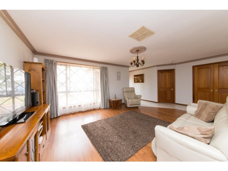 6 Macgregor Street, Dubbo NSW 2830