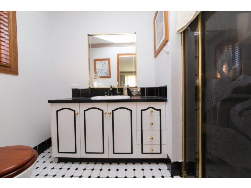 6 Macgregor Street, Dubbo NSW 2830