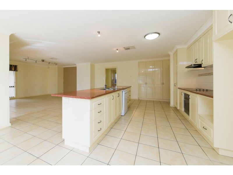 4 Turnberry Terrace, Dubbo NSW 2830