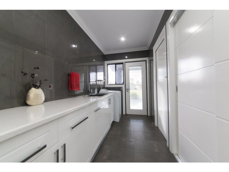 31 Merrilea Road, Dubbo NSW 2830