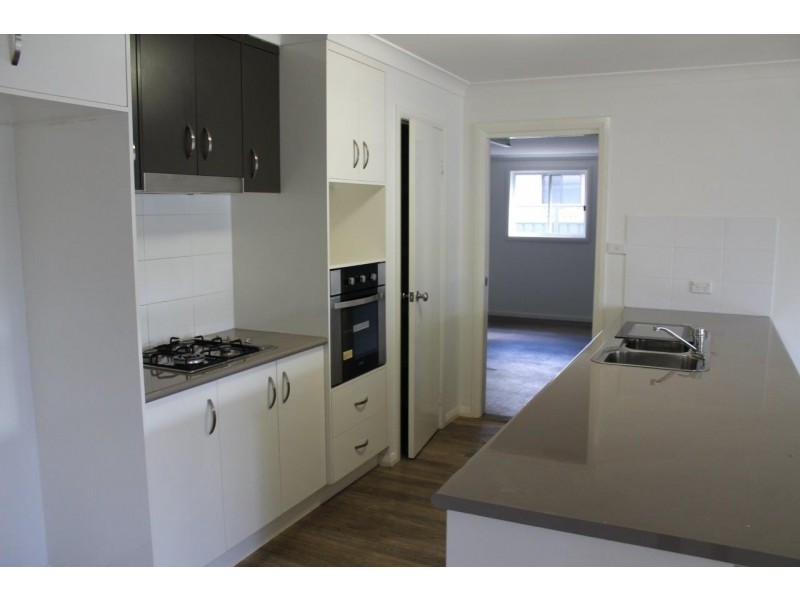 22 Dalbeattie Crescent, Dubbo NSW 2830