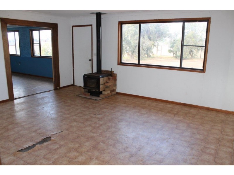 15 Industry Avenue, Narromine NSW 2821