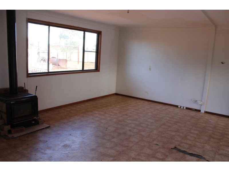 15 Industry Avenue, Narromine NSW 2821