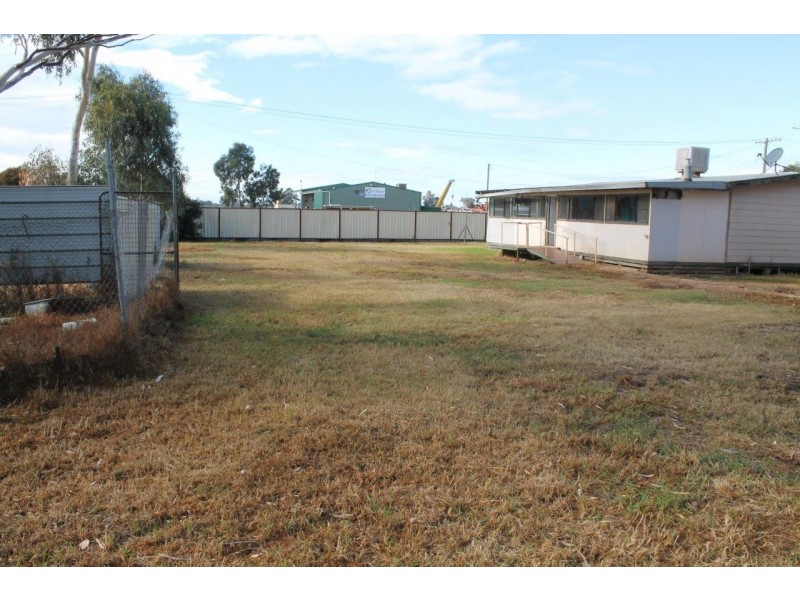 15 Industry Avenue, Narromine NSW 2821