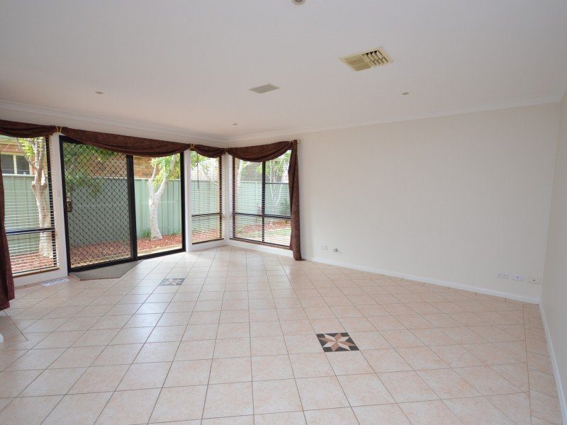 18 Castlereagh Avenue, Dubbo NSW 2830