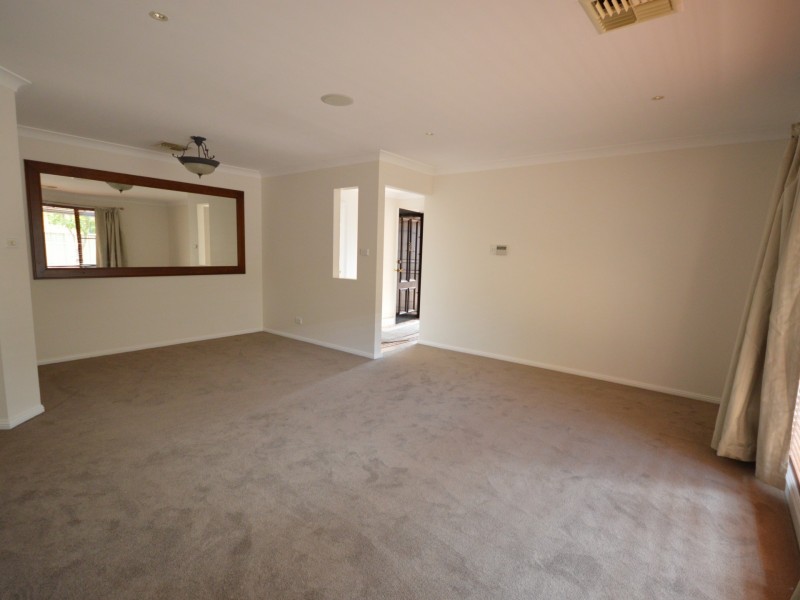 18 Castlereagh Avenue, Dubbo NSW 2830