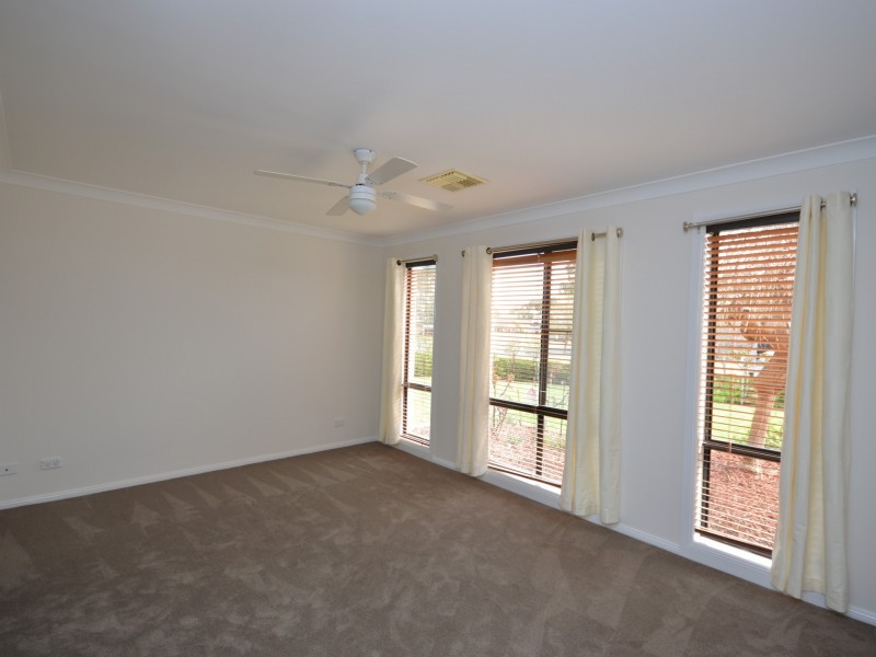 18 Castlereagh Avenue, Dubbo NSW 2830
