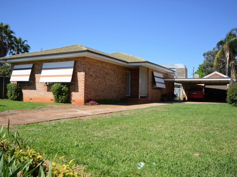 4 Bent Street, Dubbo NSW 2830