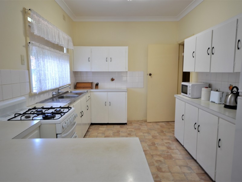 4 Bent Street, Dubbo NSW 2830