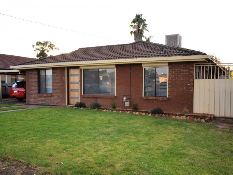 17 Young Street, Dubbo NSW 2830