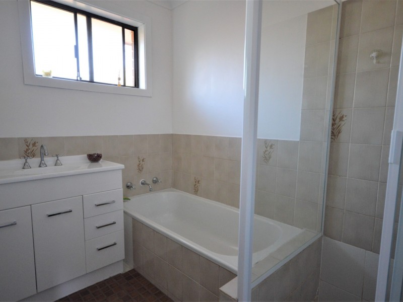 17 Young Street, Dubbo NSW 2830