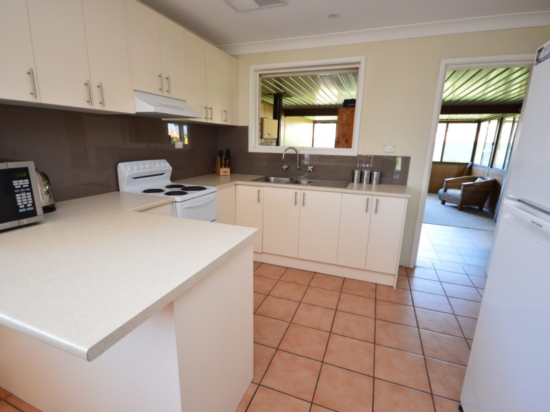 3 Meadowbank Drive, Dubbo NSW 2830