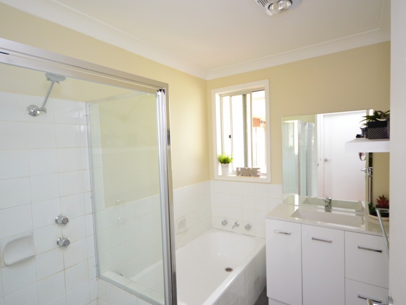 3 Meadowbank Drive, Dubbo NSW 2830