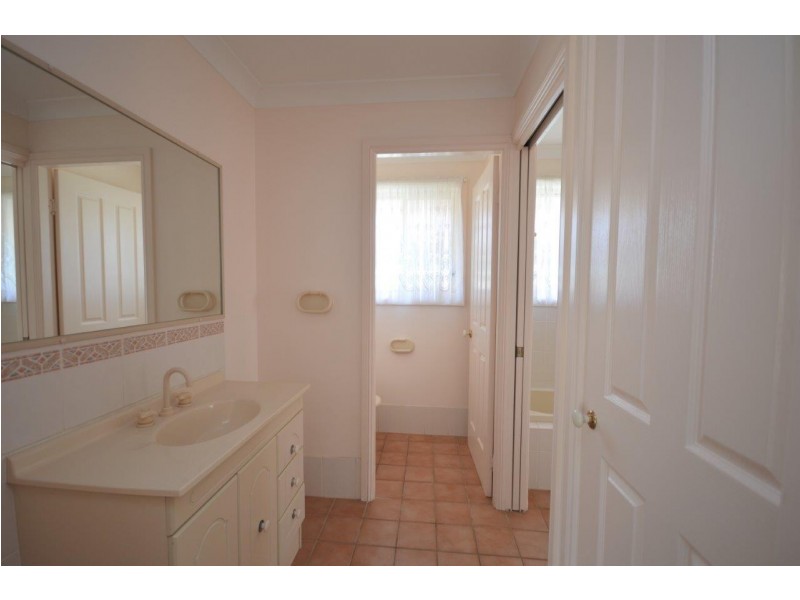 76 Sheraton Road, Dubbo NSW 2830