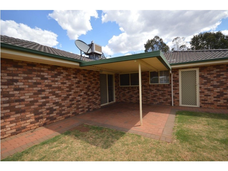 76 Sheraton Road, Dubbo NSW 2830