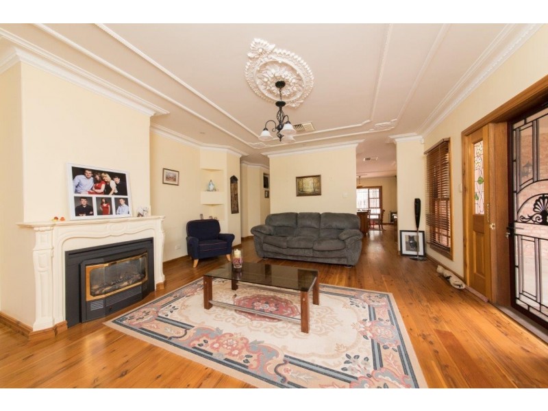 18L Debeaufort Drive, Dubbo NSW 2830