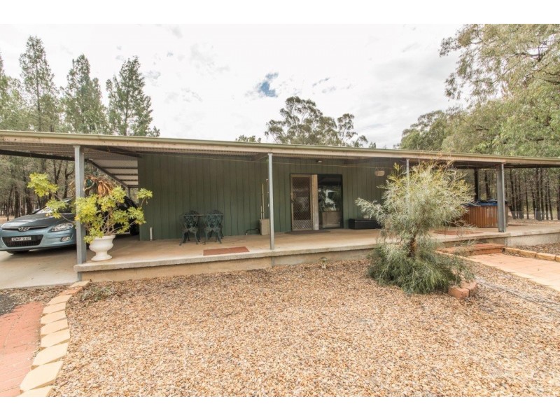 18L Debeaufort Drive, Dubbo NSW 2830