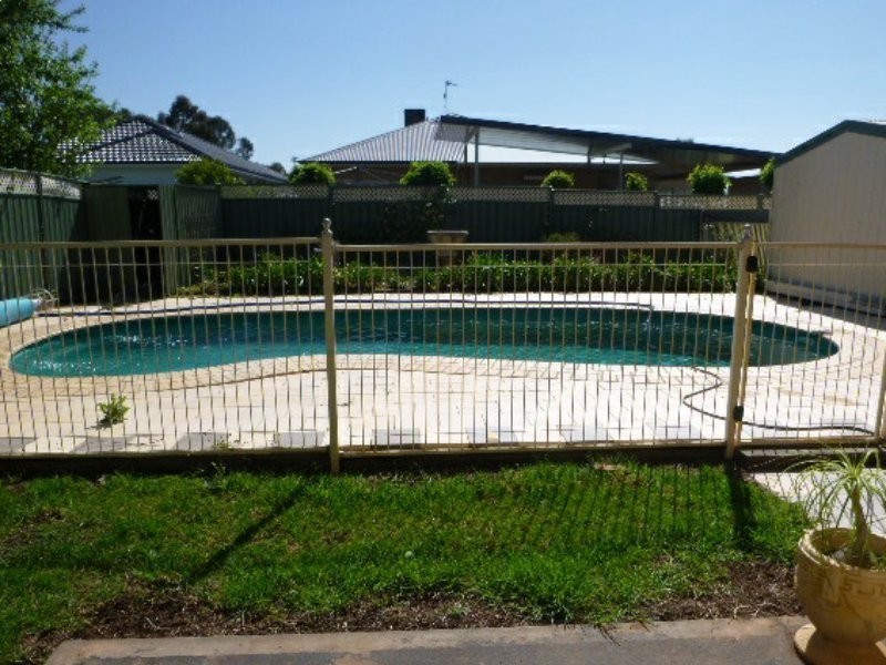 12 Carneige Avenue, Dubbo NSW 2830