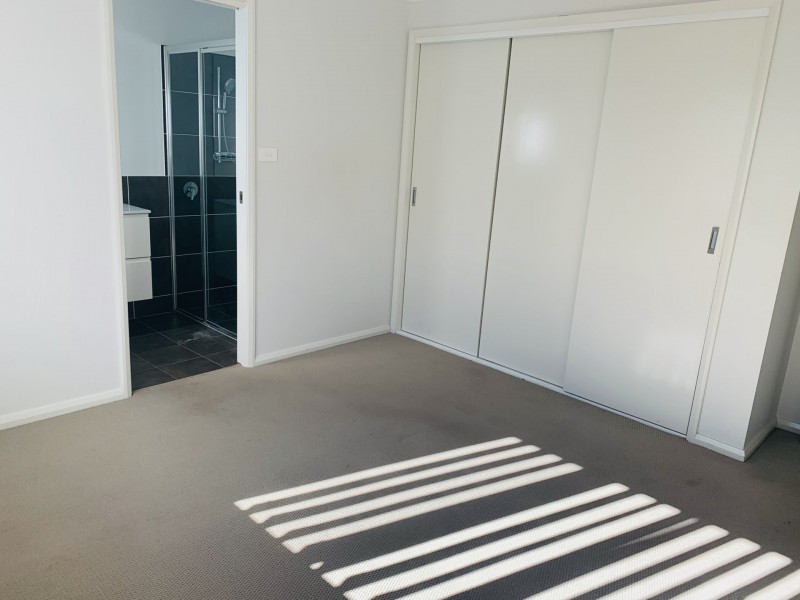 33B Champagne Drive, Dubbo NSW 2830