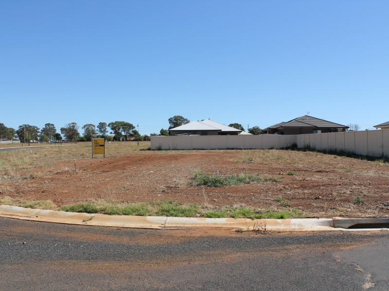 37 Volta Avenue, Dubbo NSW 2830