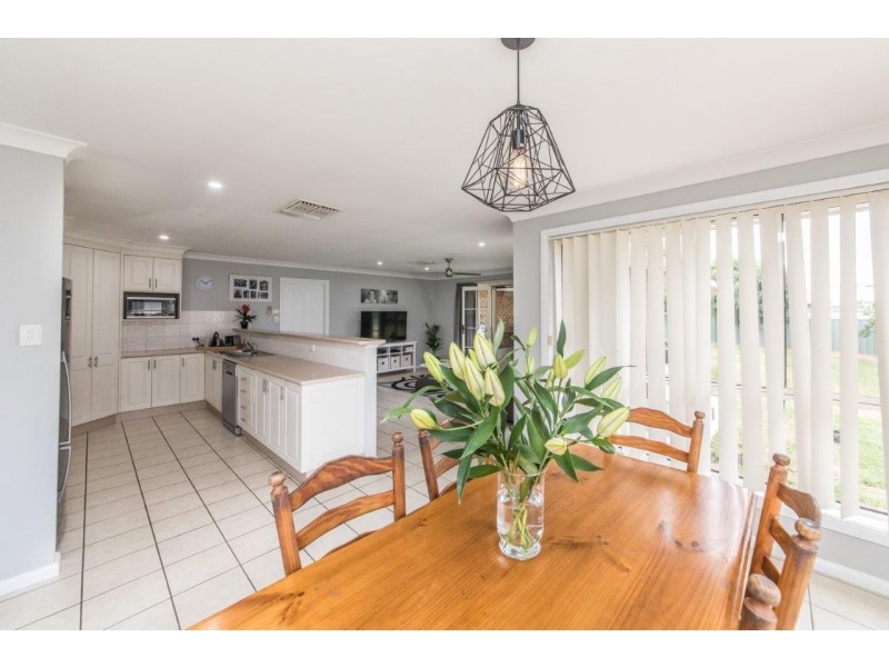 27 St Andrews Drive, Dubbo NSW 2830