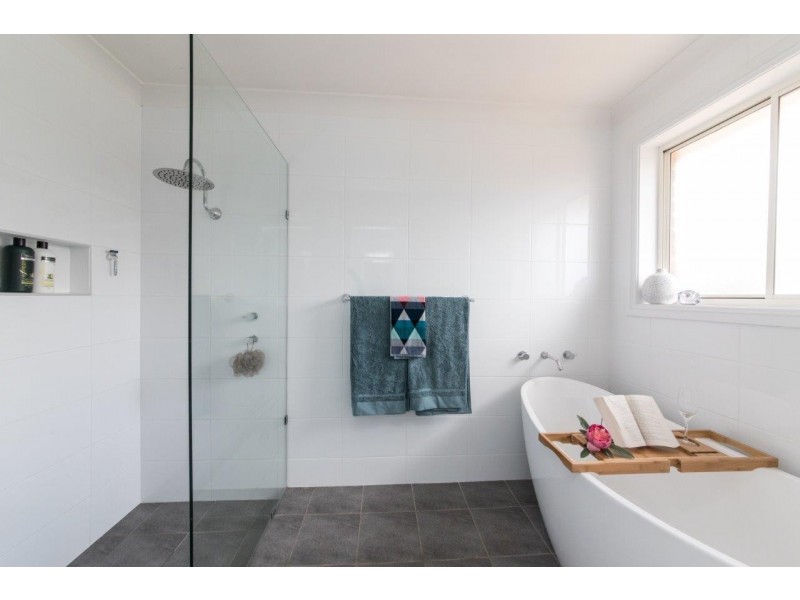 27 St Andrews Drive, Dubbo NSW 2830