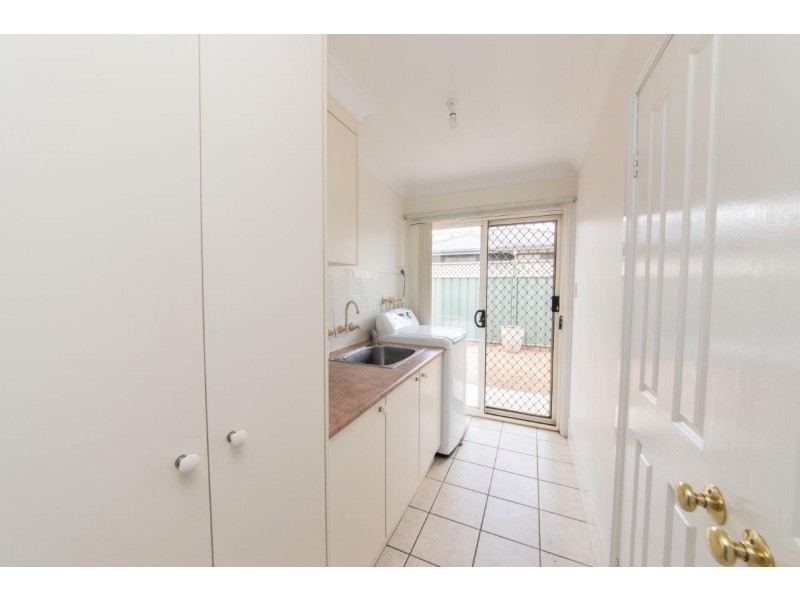 27 St Andrews Drive, Dubbo NSW 2830
