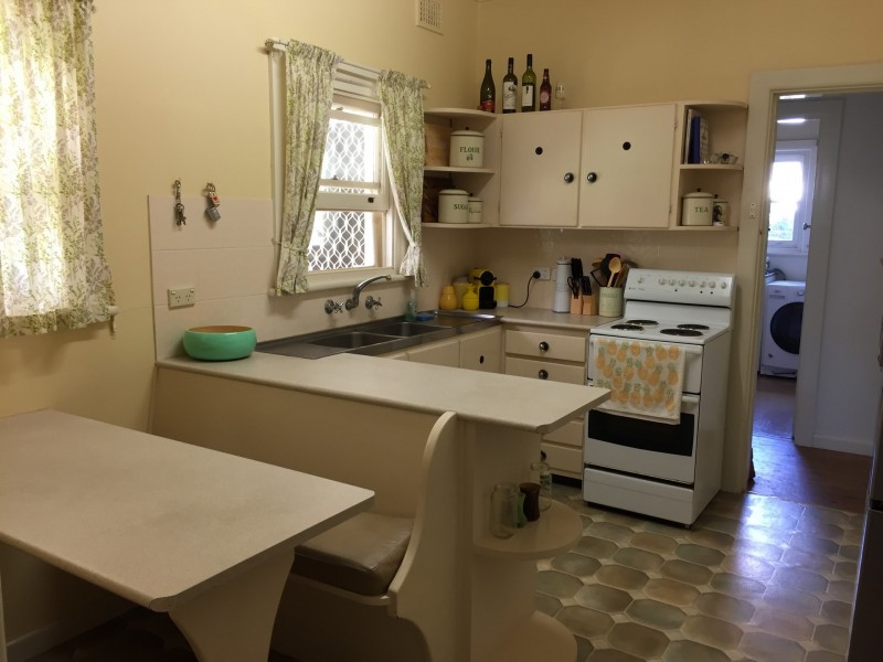 2 Lovett Avenue, Dubbo NSW 2830