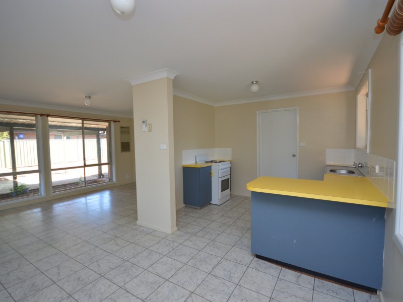 32 Springfield Way, Dubbo NSW 2830