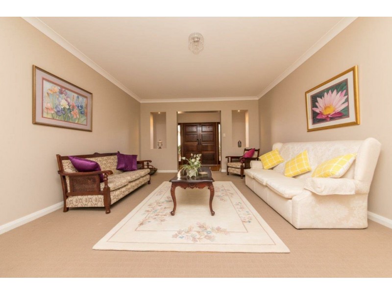 14 Handara Close, Dubbo NSW 2830